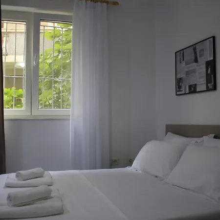 Theater Near Blloku Appartamento