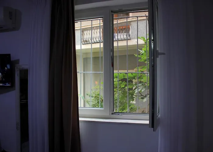 Apartment Theater Near Blloku Tirana